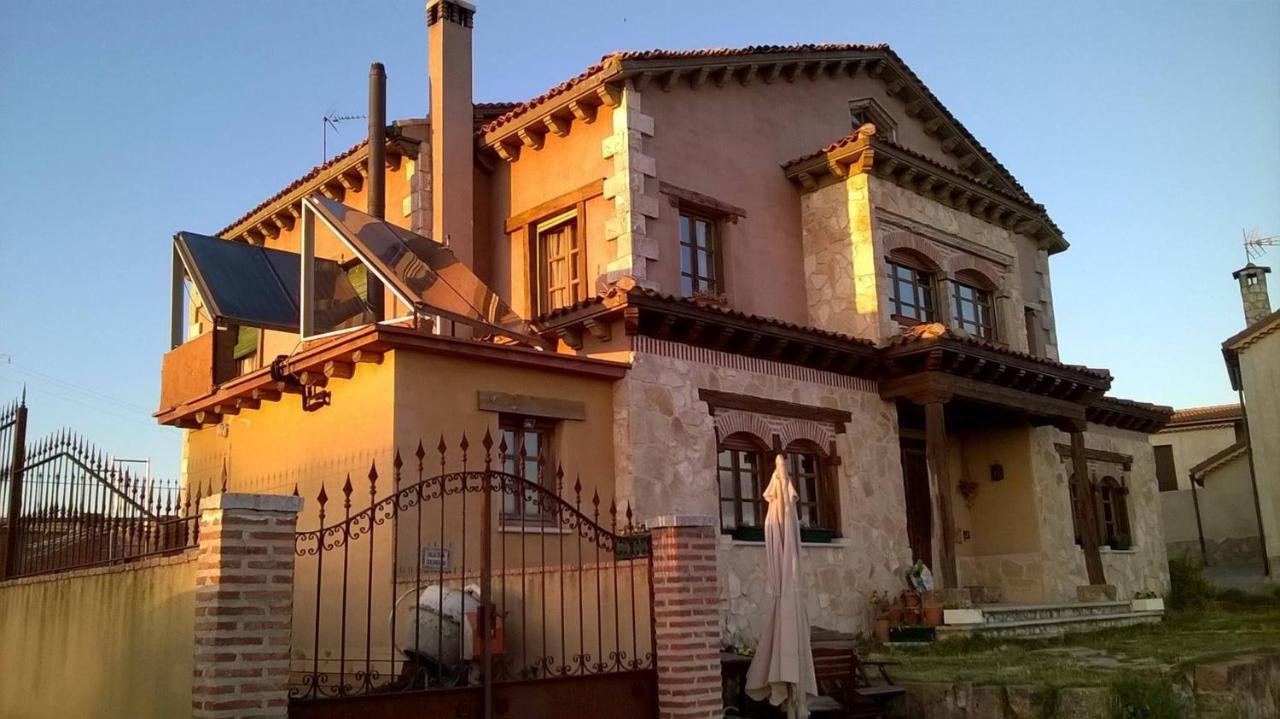 El Camino Real ξενώνας Villovela de Pirón Εξωτερικό φωτογραφία